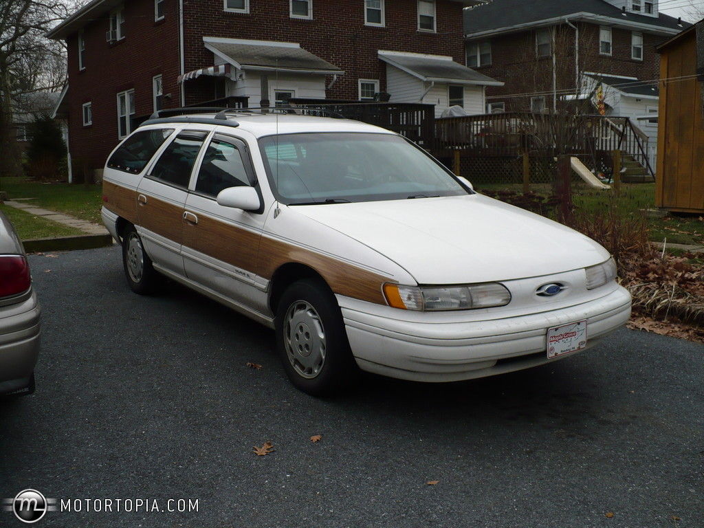 Ford Taurus Station Wagon 3.0 V6 (141 Hp)